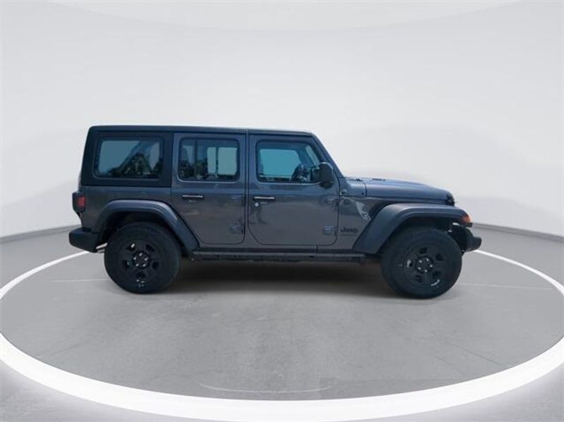 2024 Jeep Wrangler 4-door SportImage 9