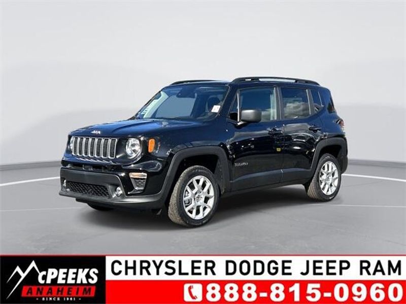 2023 Jeep Renegade Latitude 4x4Image 1