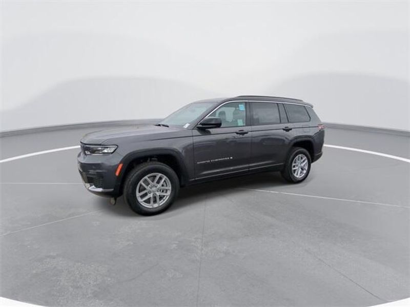 2024 Jeep Grand Cherokee L Laredo X 4x2Image 4