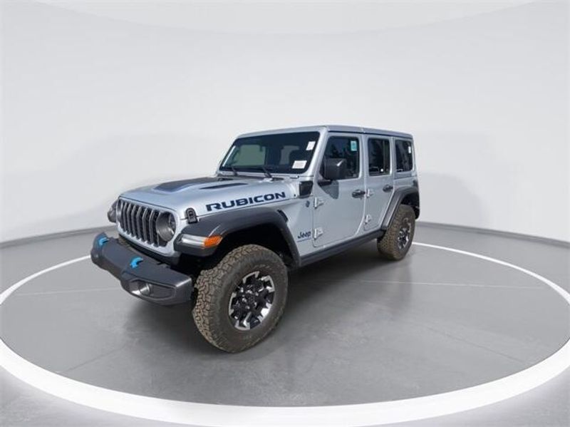 2024 Jeep Wrangler Rubicon 4xe photo 4