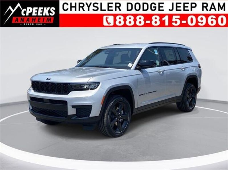 2024 Jeep Grand Cherokee L Altitude 4x4Image 1