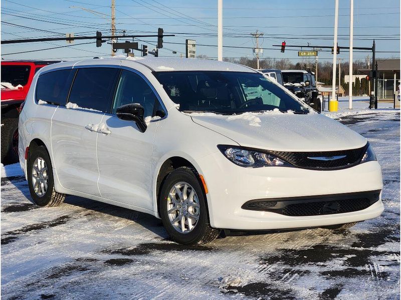 New 2026 Chrysler Voyager Lx
