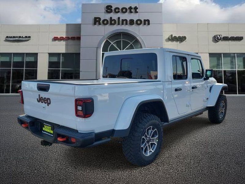 New 2026 Jeep Gladiator Mojave 4x4