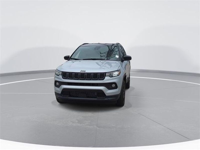 2024 Jeep Compass Latitude 4x4Image 3