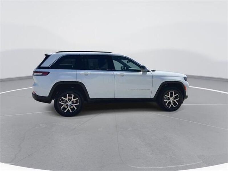 2024 Jeep Grand Cherokee Limited 4x4Image 9