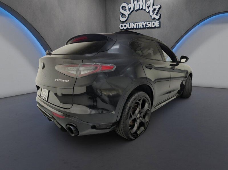 Used 2025 Alfa Romeo Stelvio Veloce Premium AWD w/SunroofImage 13