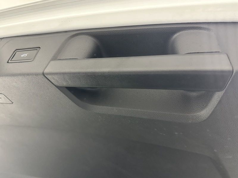 2023 Volkswagen Atlas SE w/Technology AWD w/SunroofImage 14