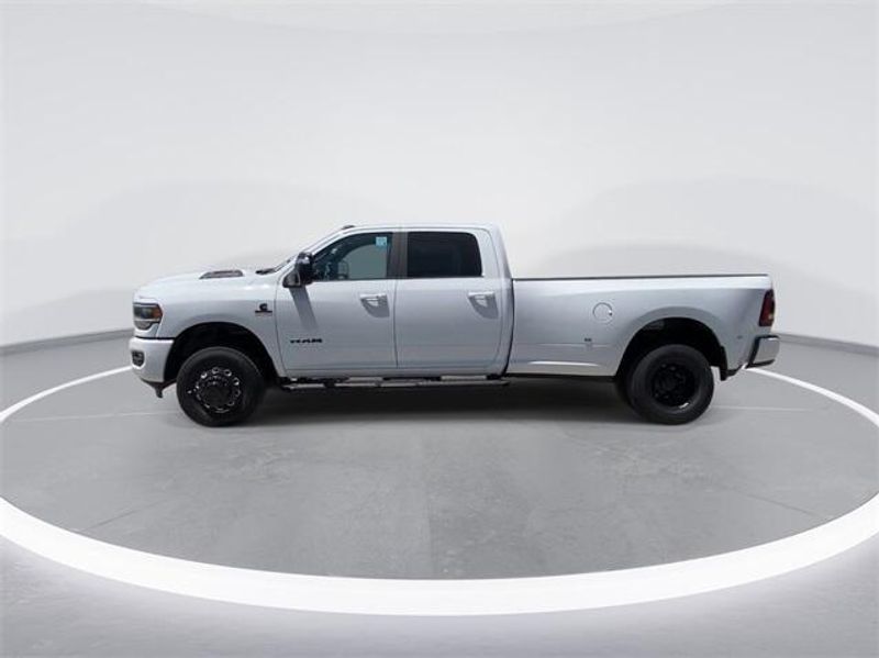 2024 RAM 3500 Laramie Crew Cab 4x4 8