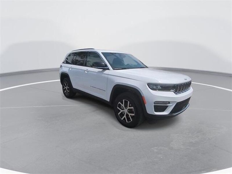 2024 Jeep Grand Cherokee Limited 4x4Image 2