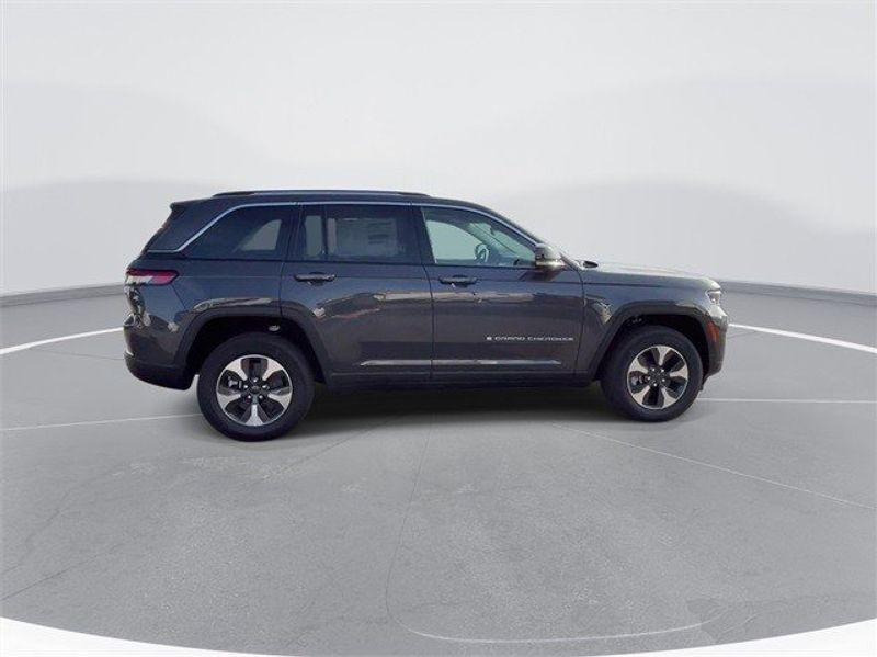 2024 Jeep Grand Cherokee 4xe in a Baltic Gray Metallic Clear Coat exterior color and Global Blackinterior. McPeek