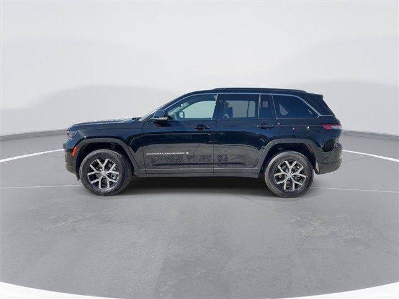 2024 Jeep Grand Cherokee Limited 4x4 in a Diamond Black Crystal Pearl Coat exterior color. McPeek