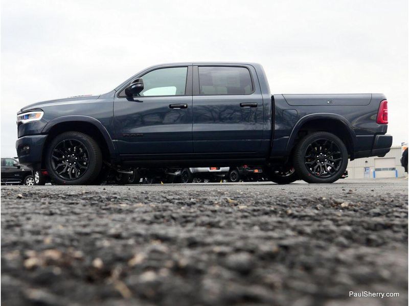 New 2026 RAM 1500 Limited Crew Cab 4x4 5'7' Box