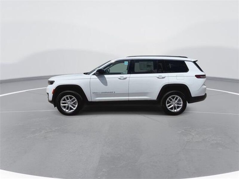 2023 Jeep Grand Cherokee L Laredo 4x4Image 5