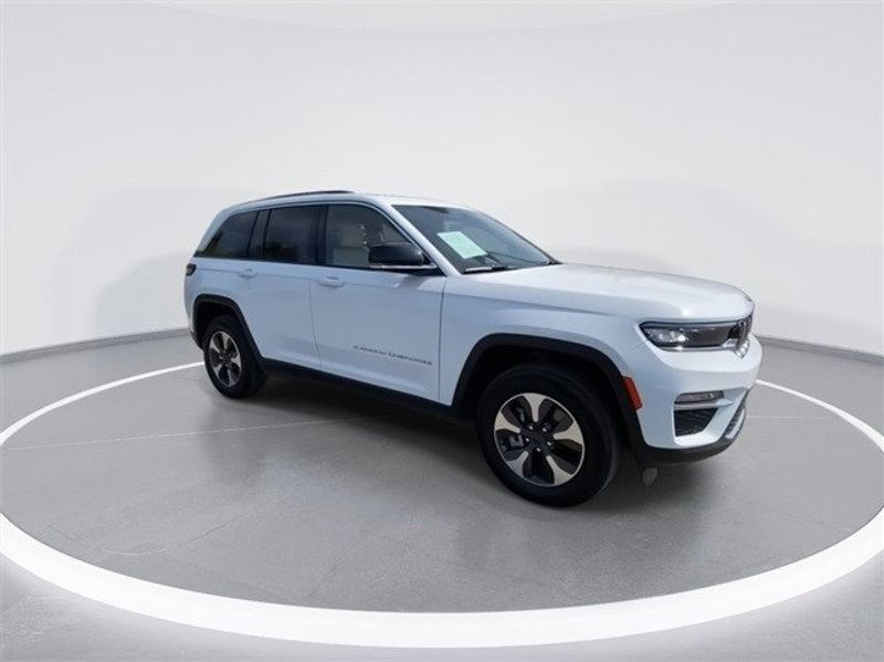 2024 Jeep Grand Cherokee 4xe Image 2