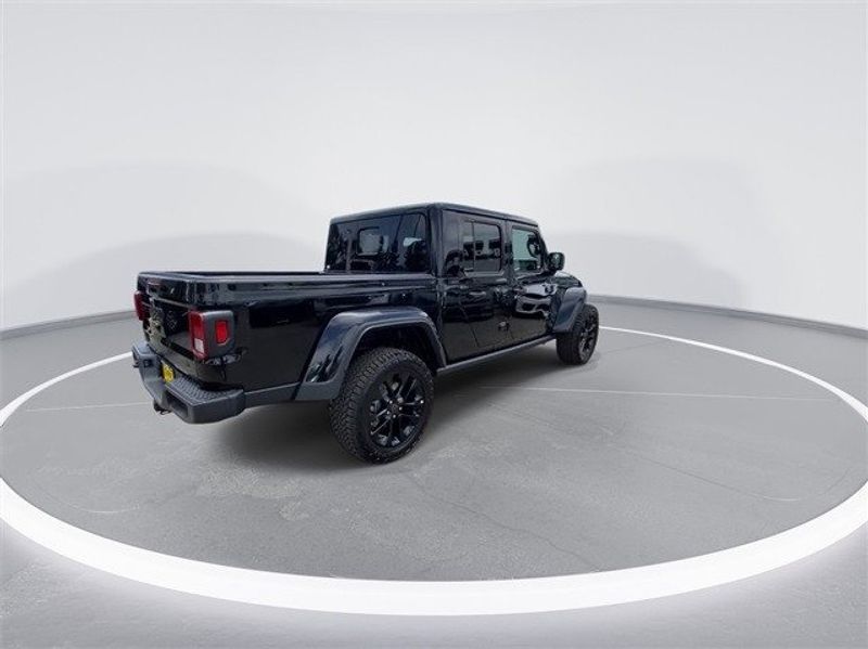 2024 Jeep Gladiator Nighthawk 4x4Image 8