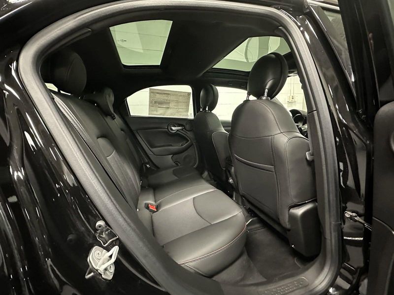 2022 Fiat 500X Sport AWD w/Sunroof in a Nero Cinema (Black Clear Coat) exterior color and Black Heated Seatsinterior. Schmelz Countryside Alfa Romeo (651) 867-3222 schmelzalfaromeo.com 