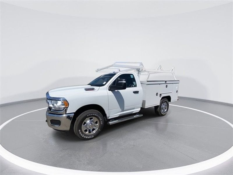 2023 RAM 2500 TradesmanImage 4