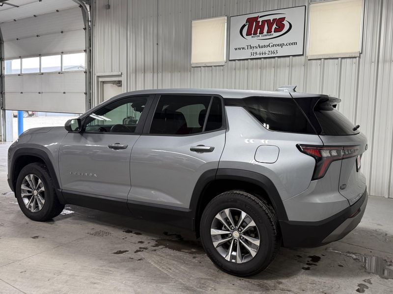 Used 2025 Chevrolet Equinox AWD LTImage 12