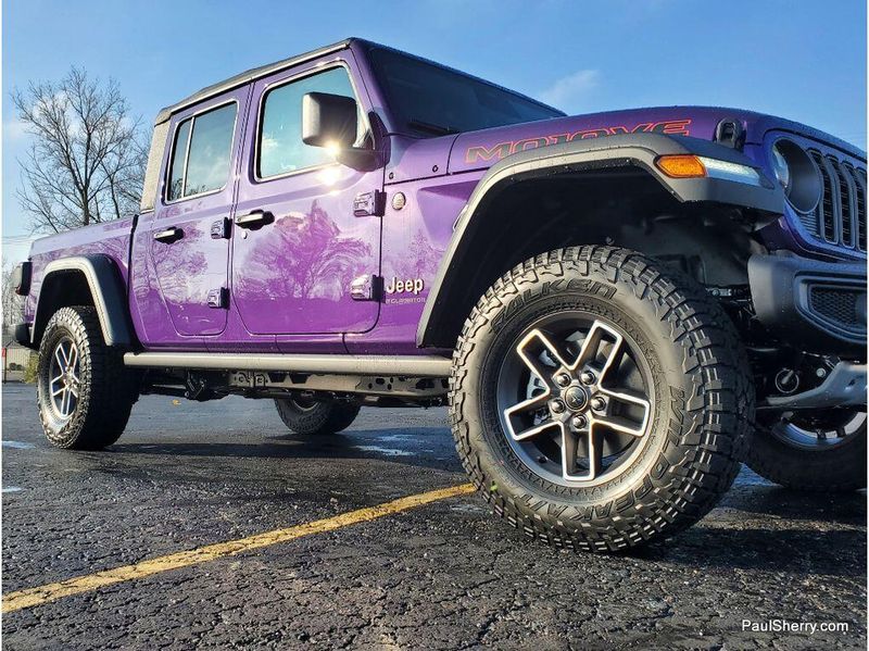 New 2026 Jeep Gladiator Mojave 4x4