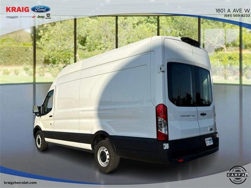 2023 Ford Transit photo 3