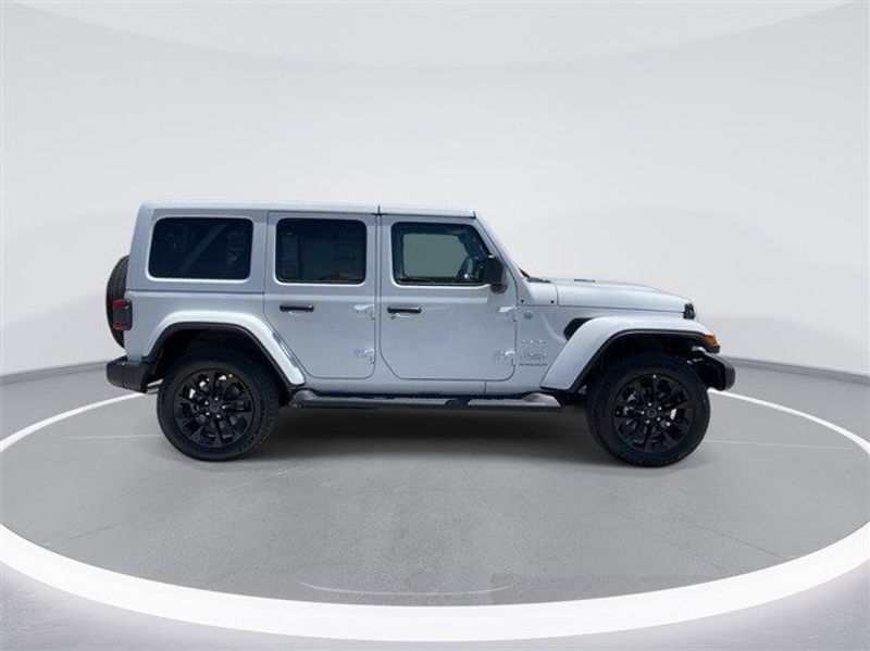 2024 Jeep Wrangler 4-door Sahara 4xeImage 9