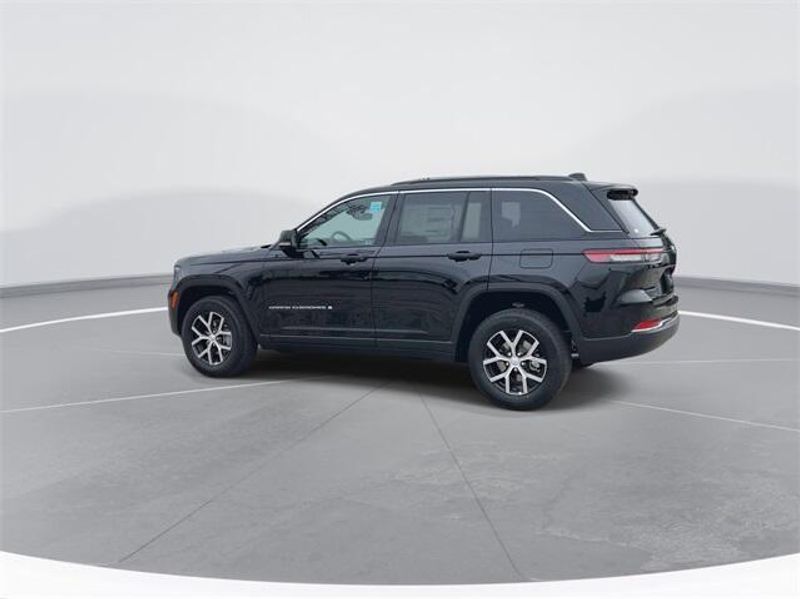 2024 Jeep Grand Cherokee Limited 4x2Image 6