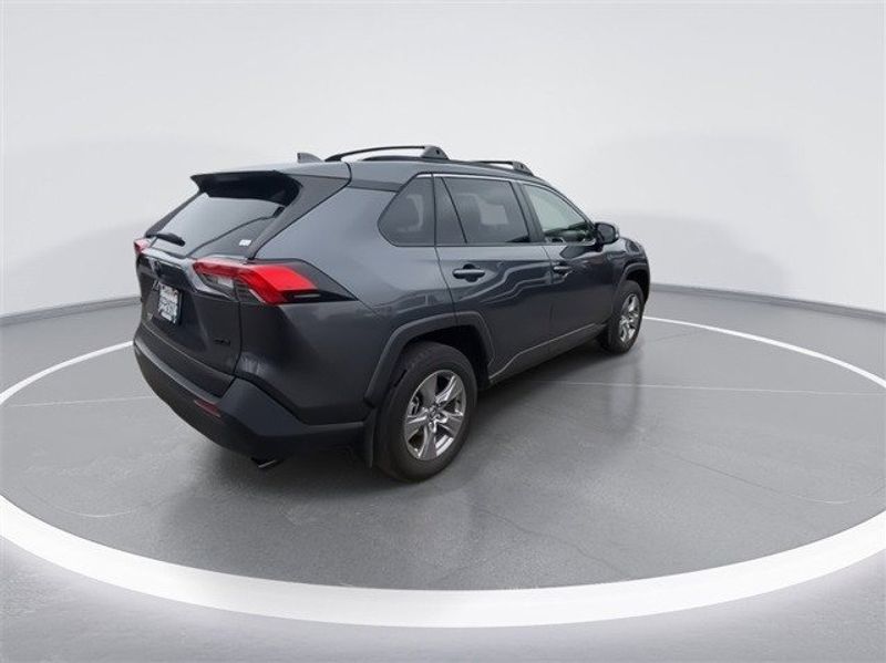 2023 Toyota RAV4 XLEImage 8