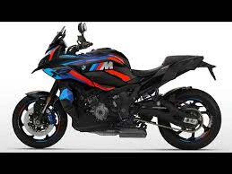 2026 BMW M 1000 XR