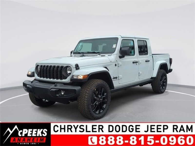 2024 Jeep Gladiator Nighthawk 4x4Image 1