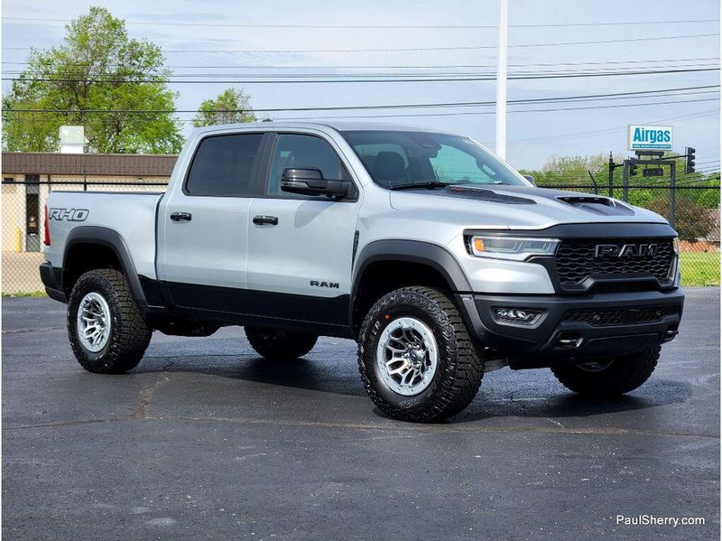 New 2026 RAM 1500 Rho Crew Cab 4x4 5'7' Box