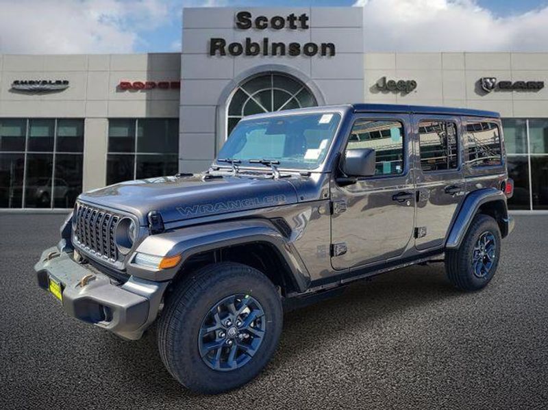 New 2026 Jeep Wrangler 4-door 85th Anniversary Edition