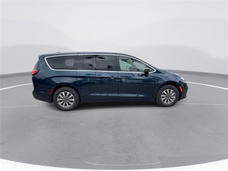 2024 Chrysler Pacifica Plug-in Hybrid Select in a Fathom Blue Pearl Coat exterior color and Black/Alloy/Blackinterior. McPeek