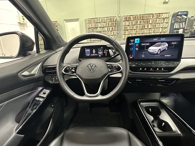 2023 Volkswagen ID.4 Pro S Plus w/NavigationImage 23