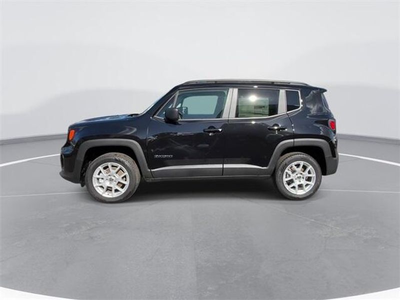 2023 Jeep Renegade Latitude 4x4Image 5