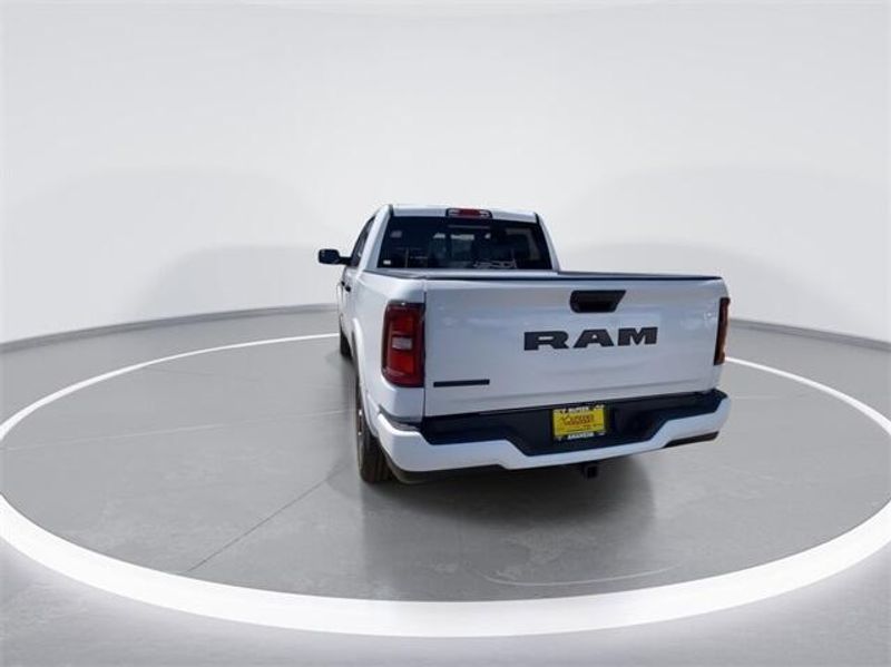 2025 RAM 1500 Big Horn Crew Cab 4x2 5