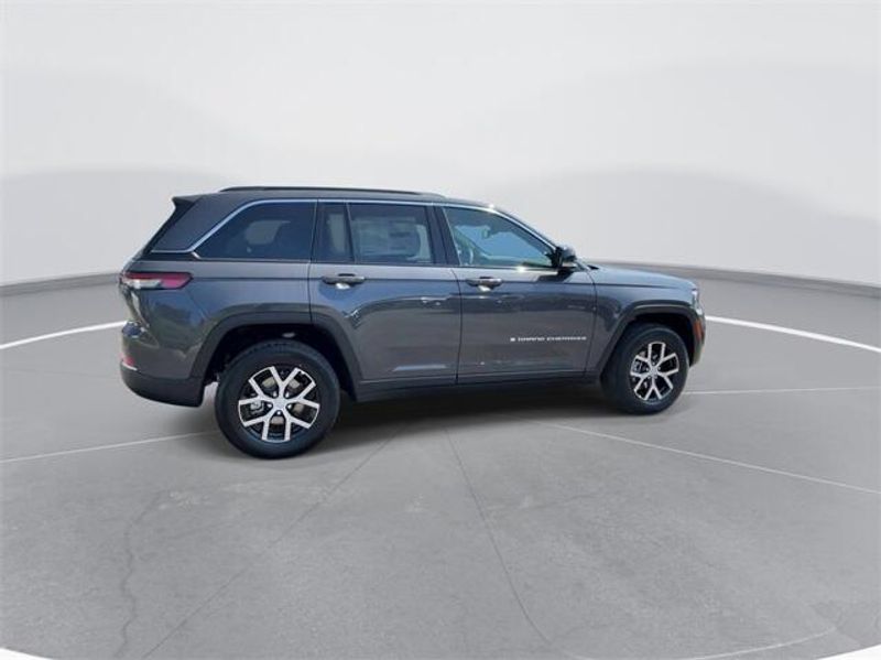 2024 Jeep Grand Cherokee Limited 4x4Image 9