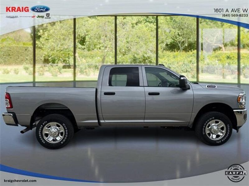 2024 Ram 2500 Tradesman photo 3