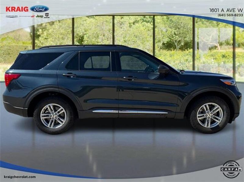 2022 Ford Explorer XLT photo 3