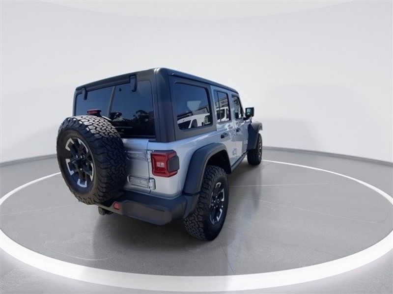 2024 Jeep Wrangler 4-door Rubicon 4xeImage 8