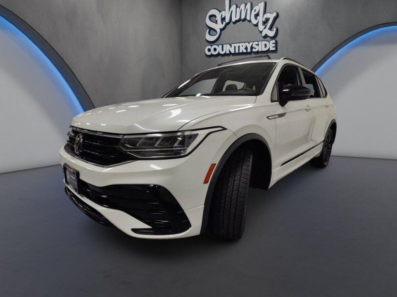 Used 2022 Volkswagen Tiguan SE R-Line Black AWD w/SunroofImage 11