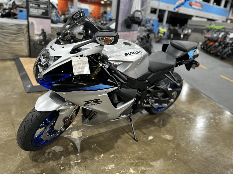 New 2026 Suzuki GSX-R750 Image 4