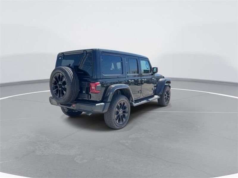 2024 Jeep Wrangler 4-door Sahara 4xeImage 8