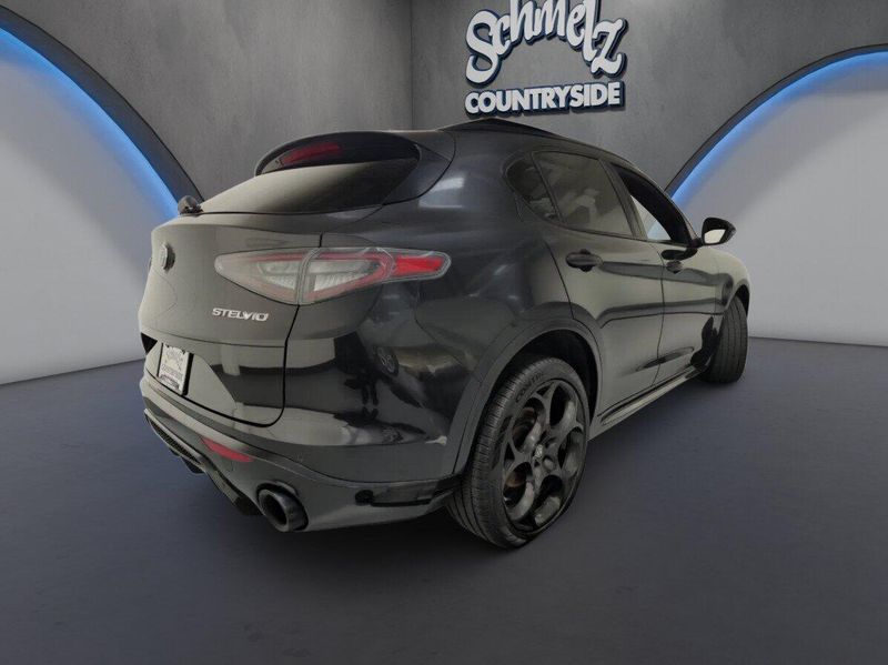 Used 2025 Alfa Romeo Stelvio Veloce Premium AWD w/SunroofImage 13
