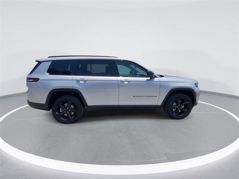 2024 Jeep Grand Cherokee L Altitude 4x4Image 9