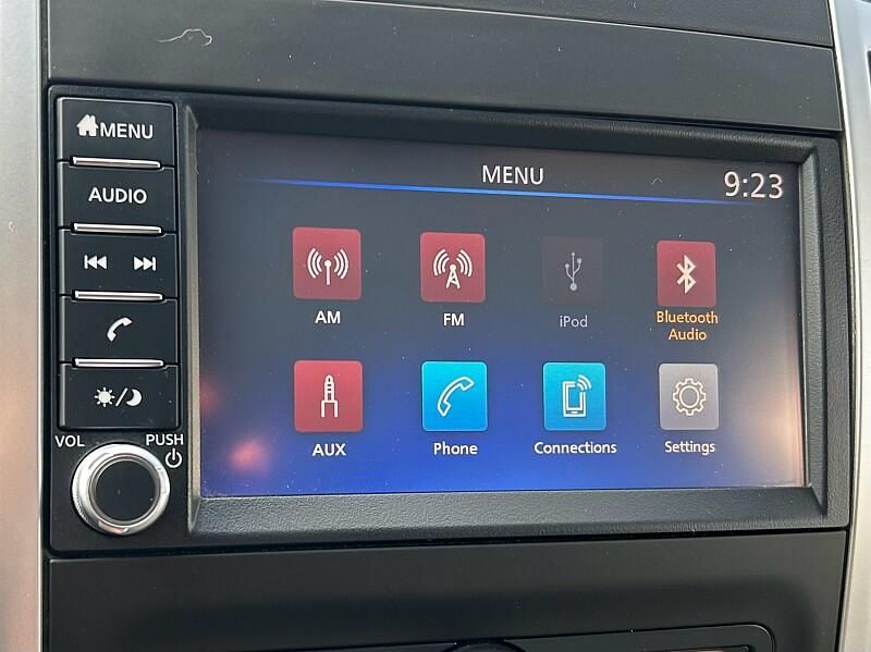 2021 Nissan Frontier Crew Cab photo 21