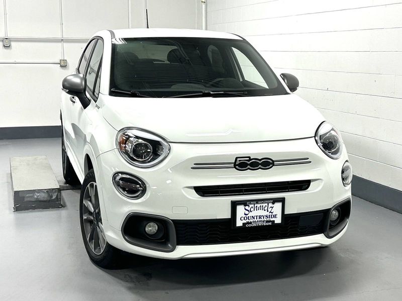 2022 Fiat 500X Sport AWD in a Bianco Gelato (White Clear Coat) exterior color and Black Heated Seatsinterior. Schmelz Countryside Alfa Romeo and Fiat (651) 968-0556 schmelzfiat.com 