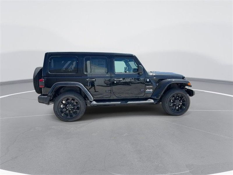 2024 Jeep Wrangler 4-door Sahara 4xeImage 9