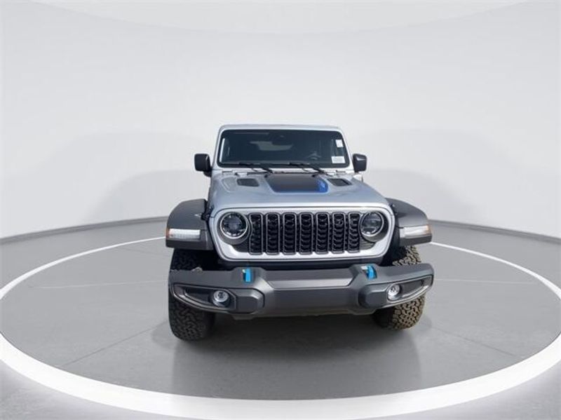 2024 Jeep Wrangler Rubicon 4xe photo 3