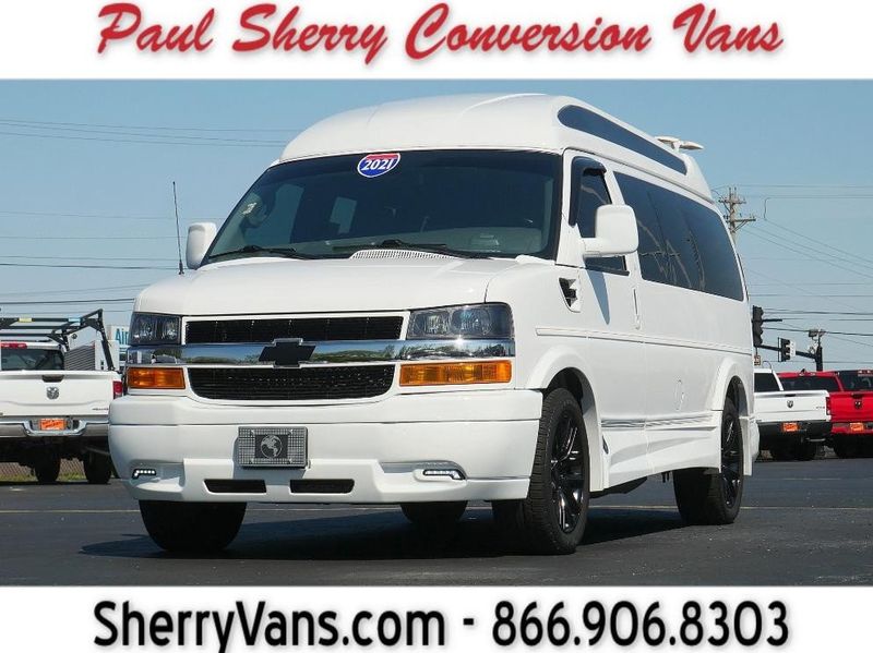2021 Chevrolet Express Passenger Image 1