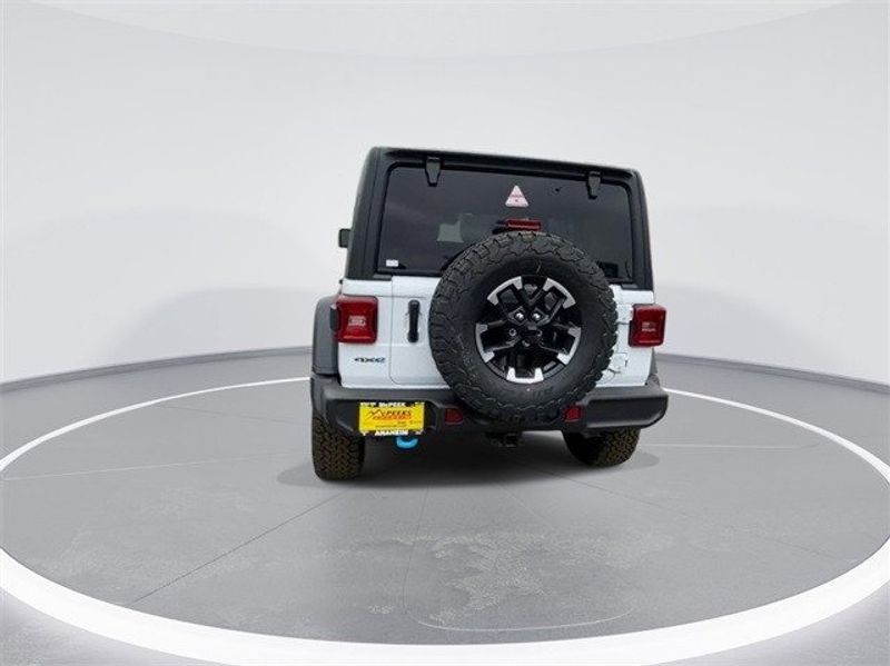 2024 Jeep Wrangler 4-door Rubicon 4xeImage 7